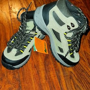 Boy's hiking boots